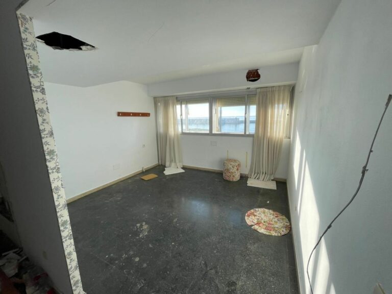 8e9f3fd89b40d573599d7048e868416f - 14