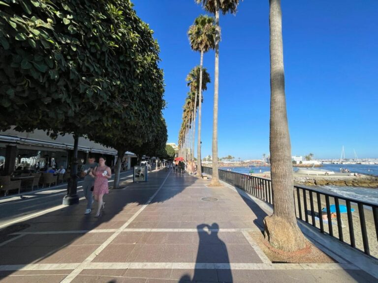 8e9f3fd89b40d573599d7048e868416f - 2