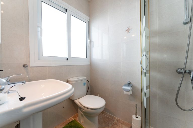 8ea075bc98b86b3c1c0ba8f623506ec2 - 12