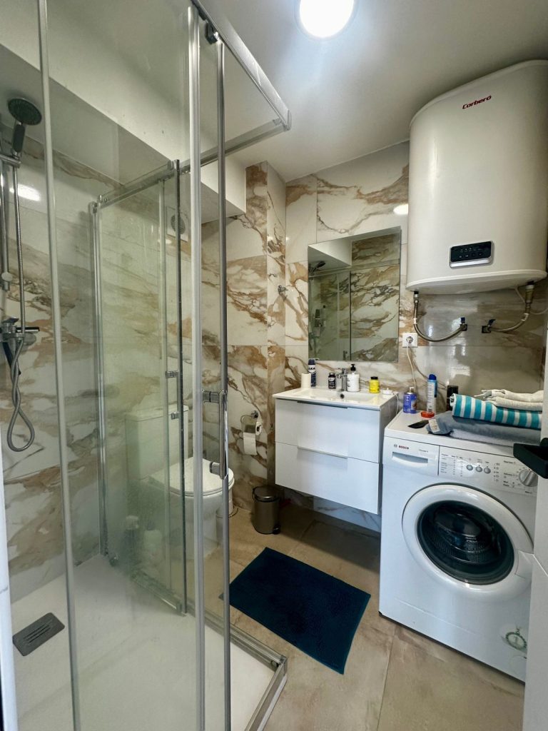 8eb414c5c7a530ed98183fc0d31bad73 - 11