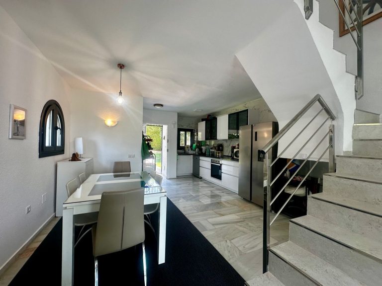 8eb414c5c7a530ed98183fc0d31bad73 - 13