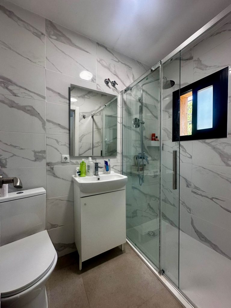 8eb414c5c7a530ed98183fc0d31bad73 - 15