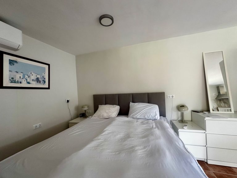 8eb414c5c7a530ed98183fc0d31bad73 - 16