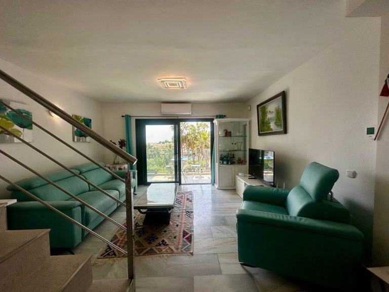 8eb414c5c7a530ed98183fc0d31bad73 - 7