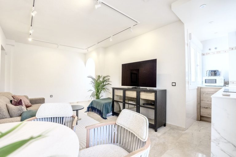 8f42841df18d3be9c009366ba5ea6d45 - 4