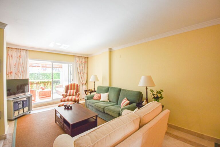 8f6940c32b207984792df33cbc5c7100 - 10