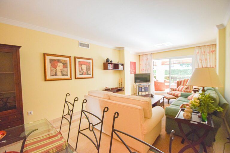 8f6940c32b207984792df33cbc5c7100 - 12