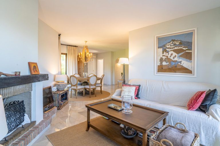 8fe7cd2d429f07b519da193ee87a2feb - 4