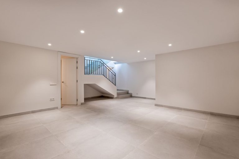 9064bebd917ab93257e35a12a0a5c83b - 11