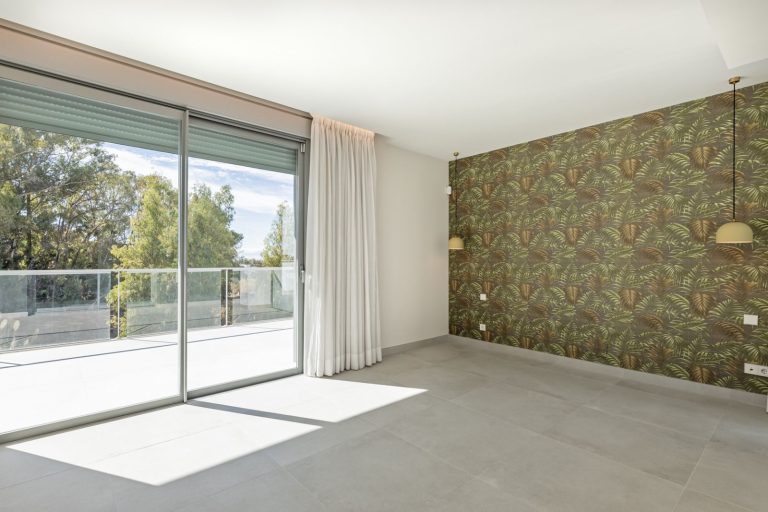 9064bebd917ab93257e35a12a0a5c83b - 15