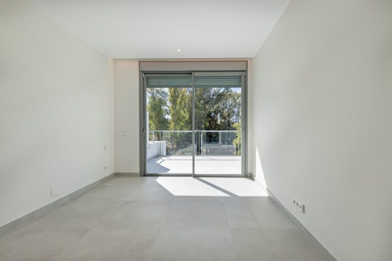 9064bebd917ab93257e35a12a0a5c83b - 7