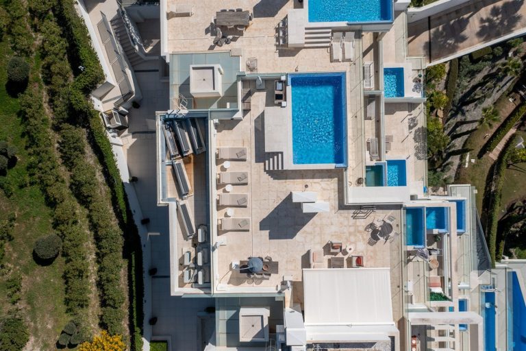 91264286b3b1f2ca408186f4fee6ffae - 2