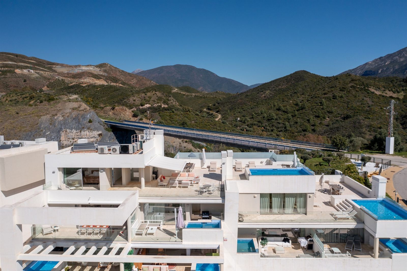 91264286b3b1f2ca408186f4fee6ffae - 4