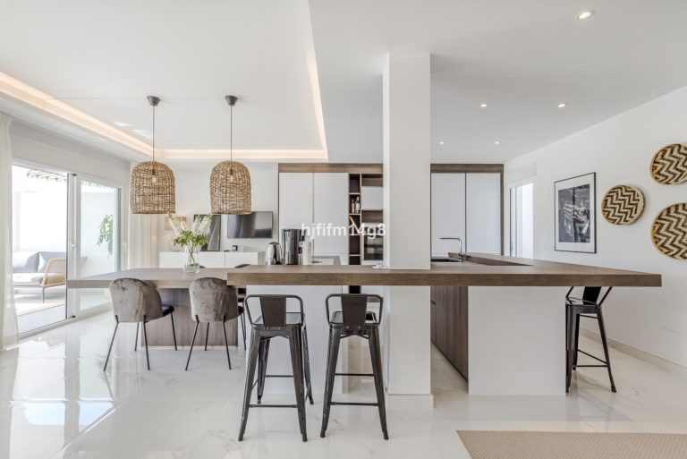 9304879dfdc3c0de4b51c5e4ccc8960b - 8