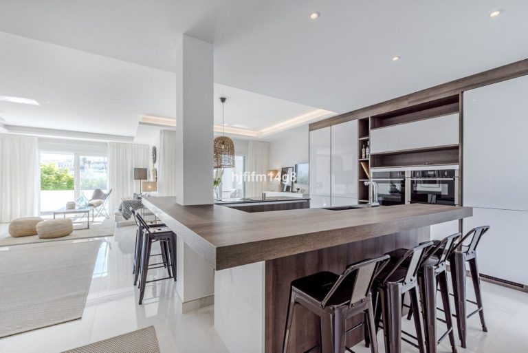 9304879dfdc3c0de4b51c5e4ccc8960b - 9