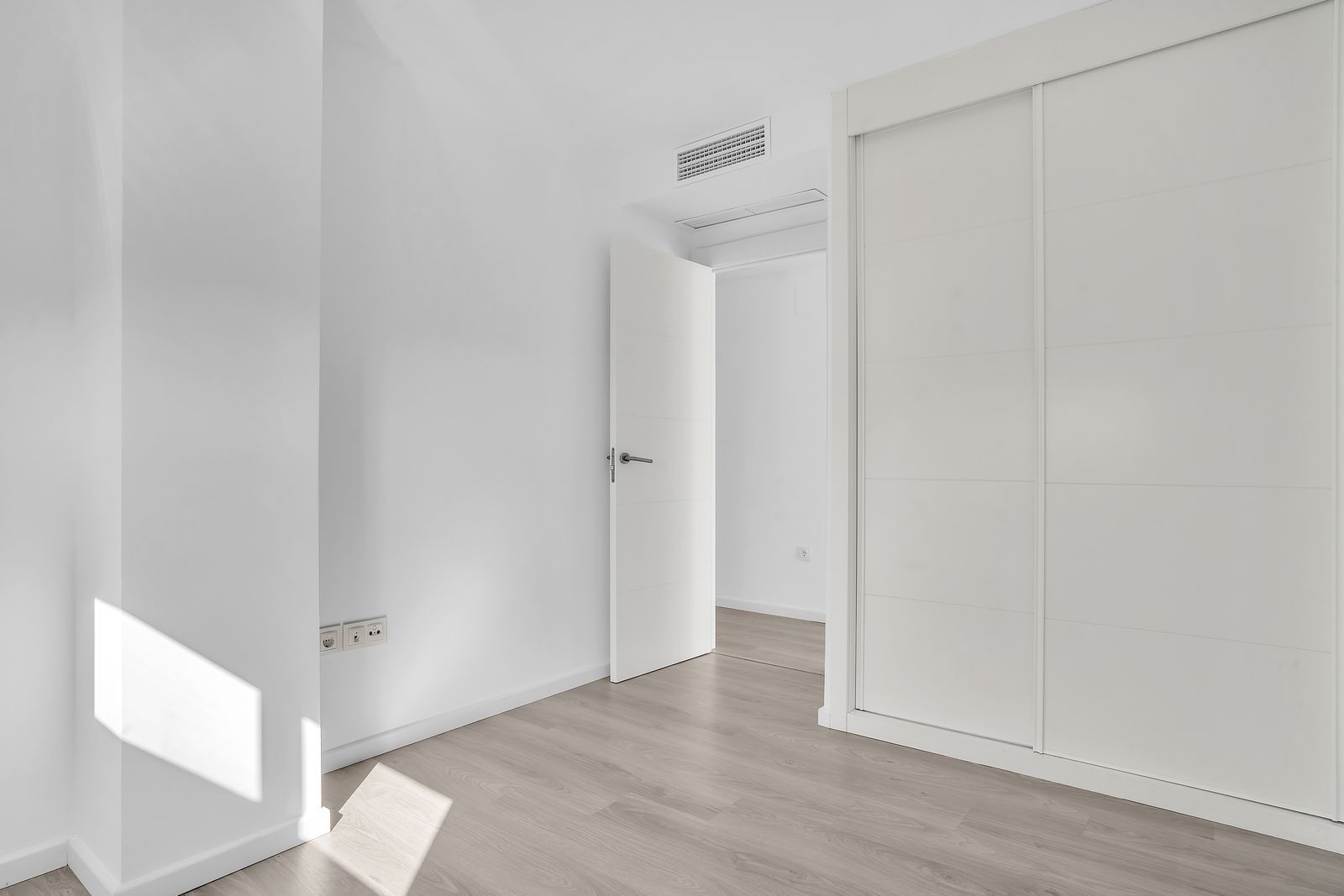 9366be48407099af9164d0c1f58e95c4 - 16