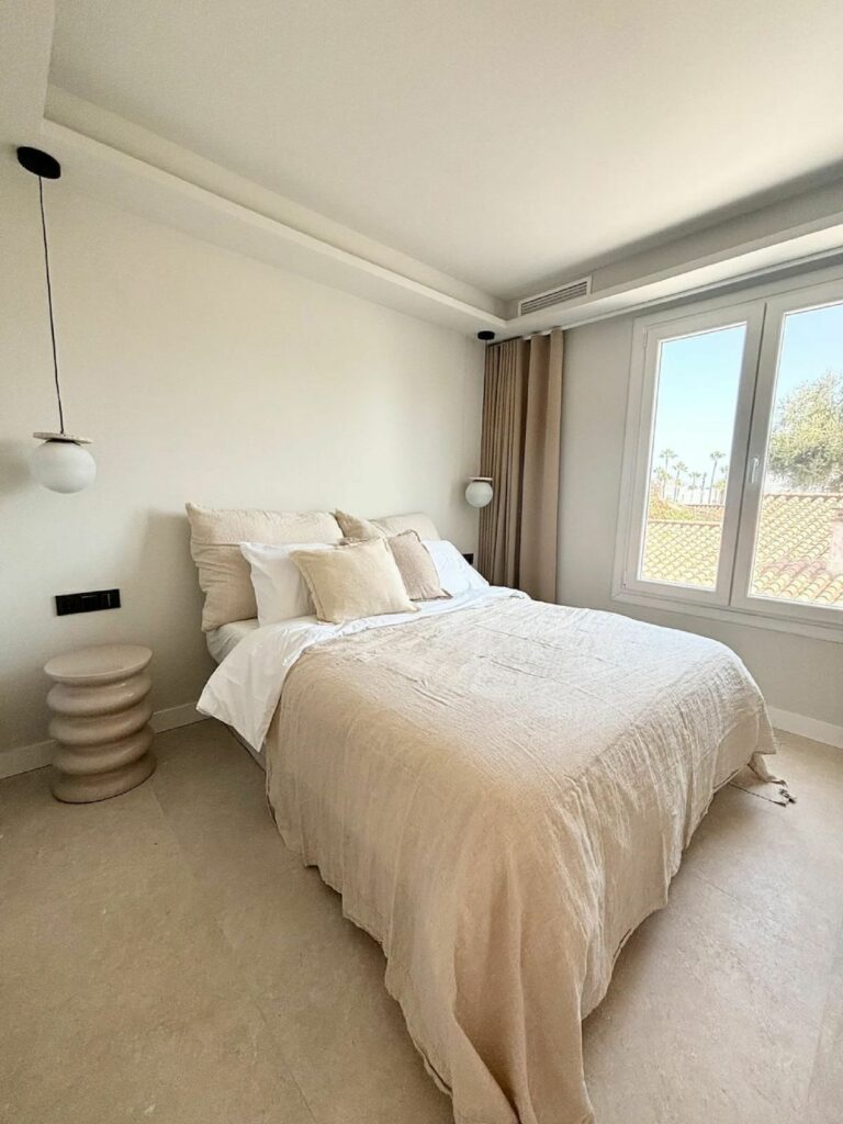 942a1a14507fda4ee7994fc16ec2c54d - 14