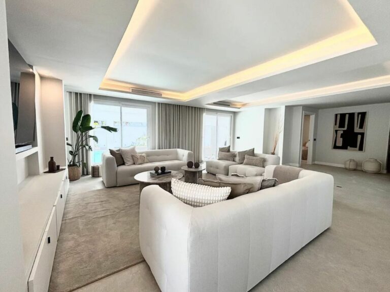 942a1a14507fda4ee7994fc16ec2c54d - 6