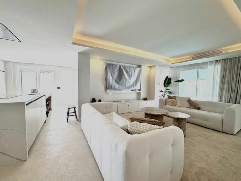 942a1a14507fda4ee7994fc16ec2c54d - 7