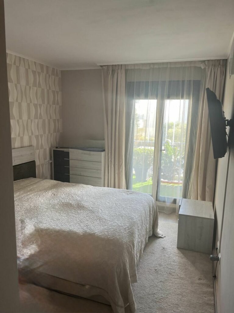 945d18a5f89bb42c4a389d4bc5abff8b - 11