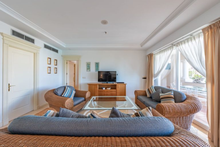 94e2a848b66f1bf264e6997493af1a72 - 8