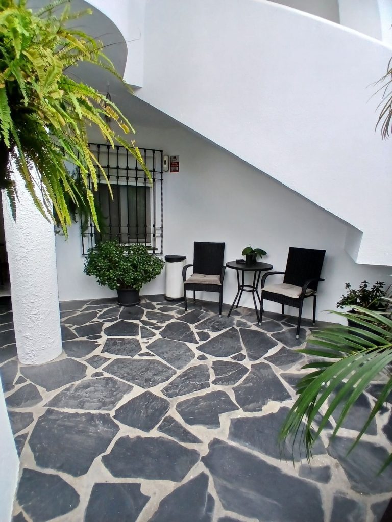 979e2afb138a2fd0ec7a85c542506440 - 16