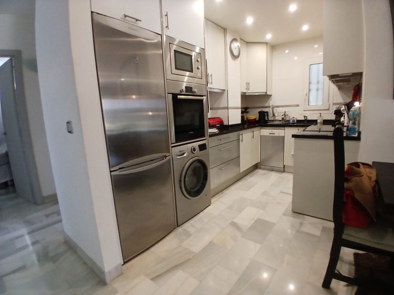 979e2afb138a2fd0ec7a85c542506440 - 8