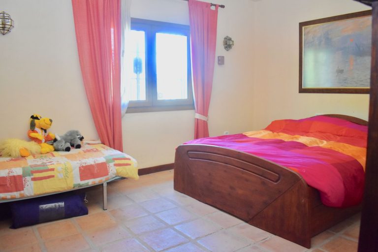 98501721ce816827f7d2470d5636589d - 12