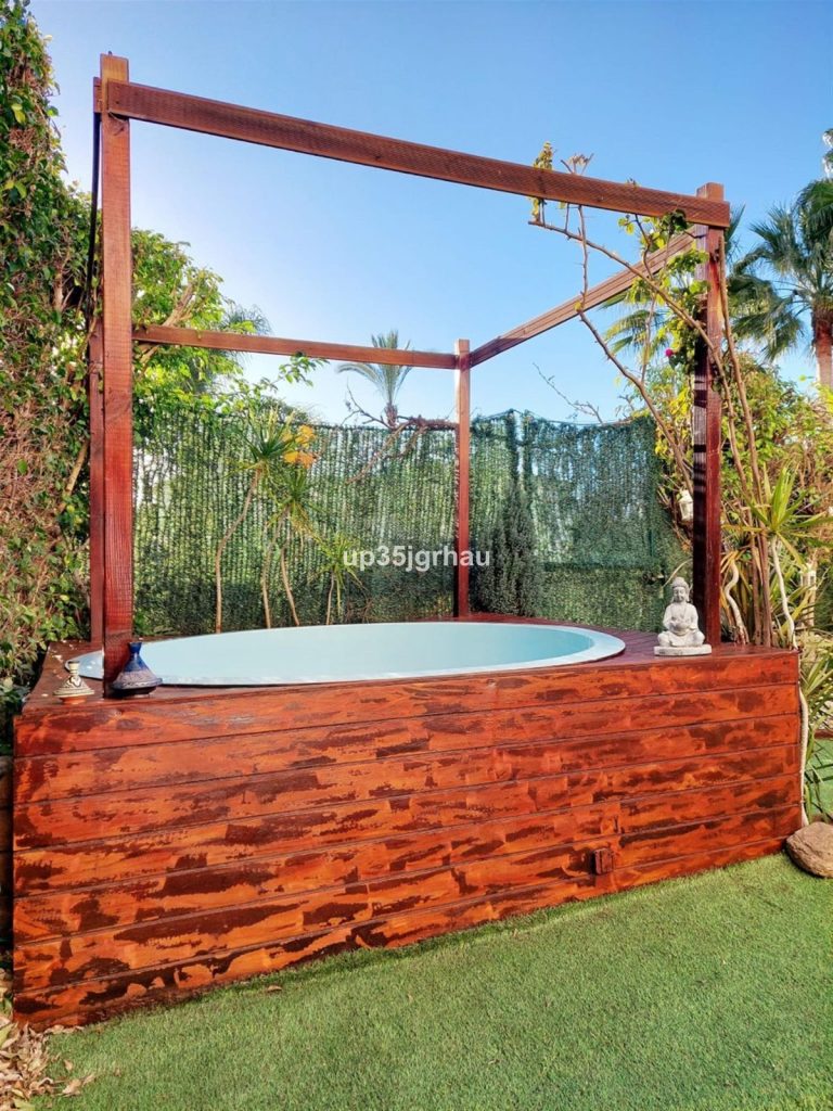 993b15c1b28ea8b6a7ffef3f47965845 - 13