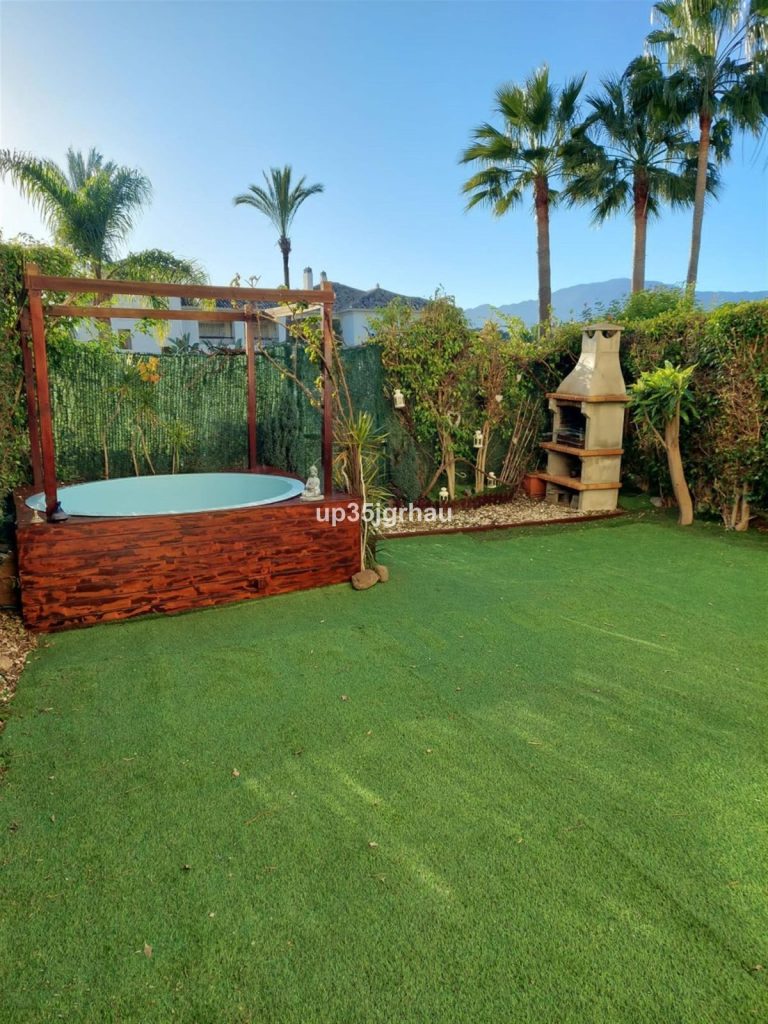 993b15c1b28ea8b6a7ffef3f47965845 - 14