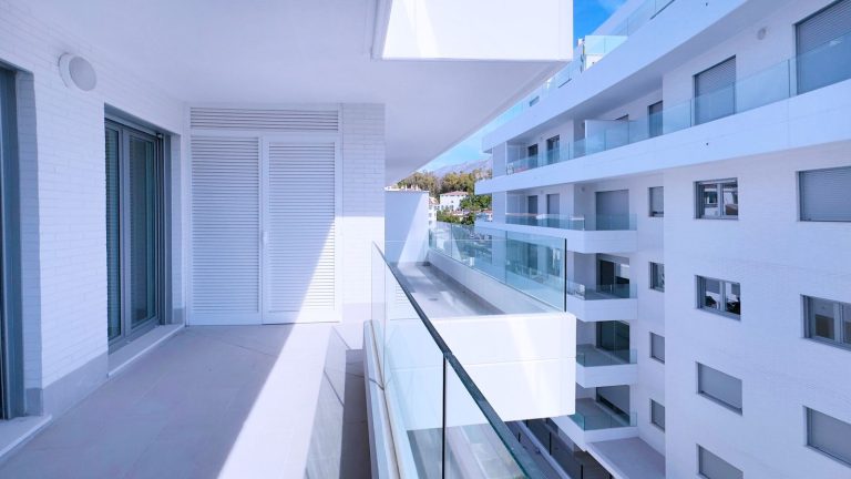 9abd767974b7246db946a39d8abe9b6e - 1