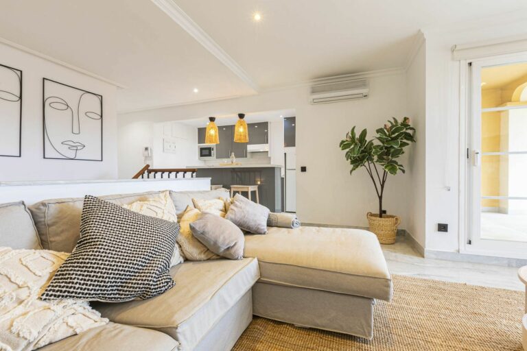 9ad9d41c29c25bcb7195bb02925c05df - 1