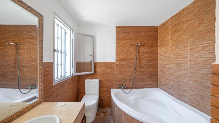 9c0322cf268d1108b026874bbfccaff8 - 16