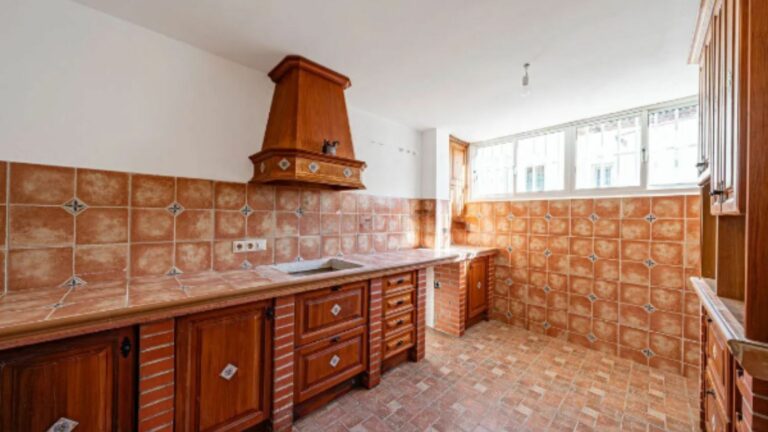 9c0322cf268d1108b026874bbfccaff8 - 8