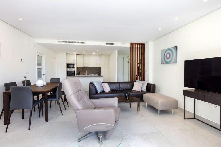 9c3924619f3ee3ec6c7921861d49689b - 6