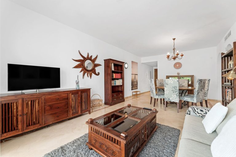 9c65beba9318e3465216b0c9d940ec8c - 16