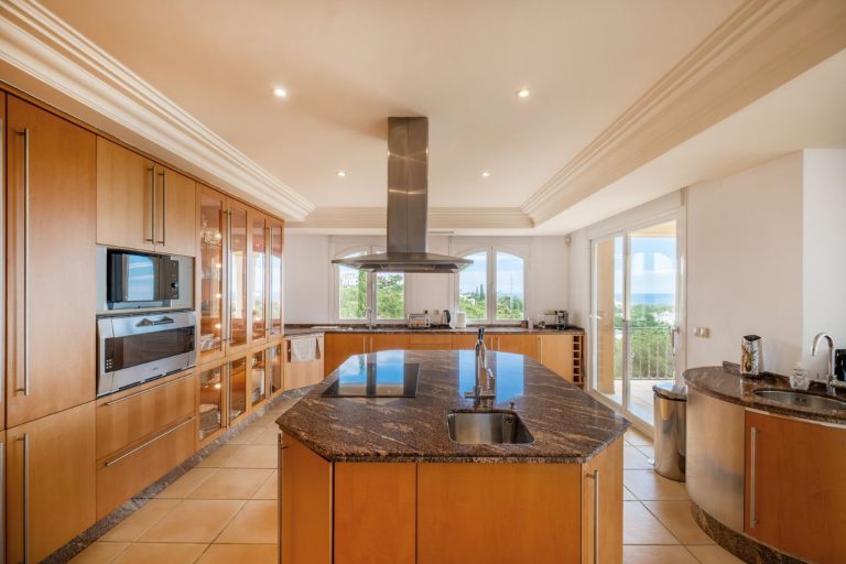 9ca494e2e33d1b0b0eff5a44a37f7e49 - 8