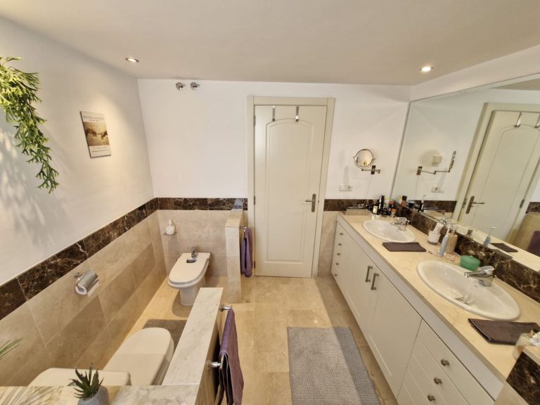 9cc98566d7a9e7a63a2f73ceb62f2495 - 15