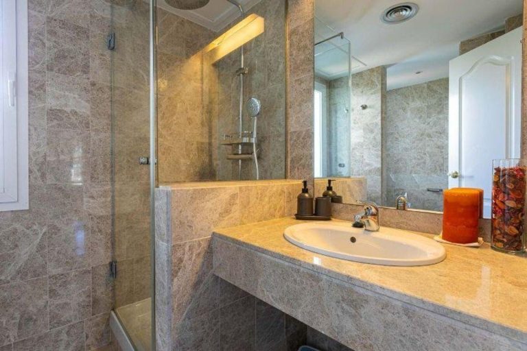 9d67b87529166830aa8c2bce3127c64b - 14