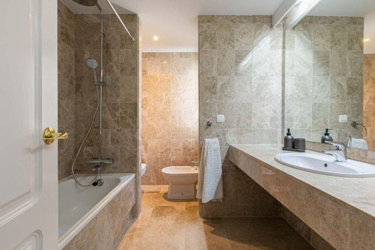 9d67b87529166830aa8c2bce3127c64b - 15