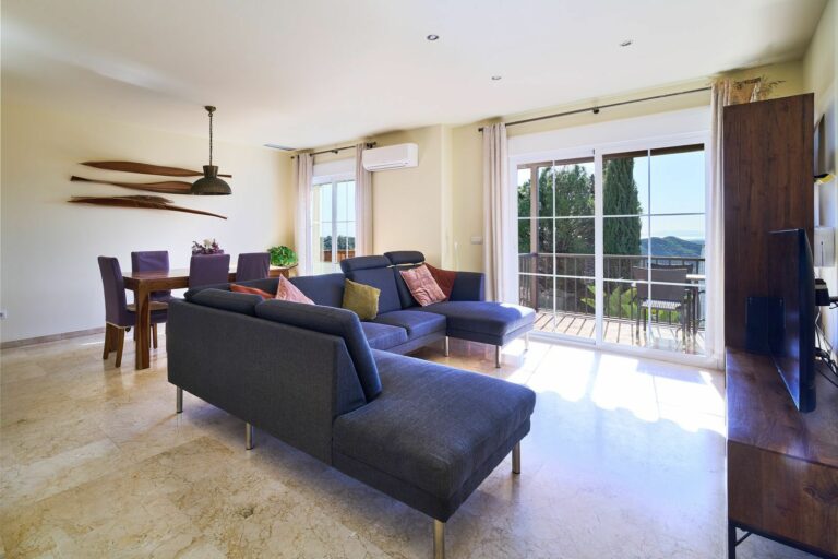 9da5316df25518b83c4e2fccc865dc61 - 6