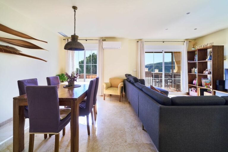 9da5316df25518b83c4e2fccc865dc61 - 7