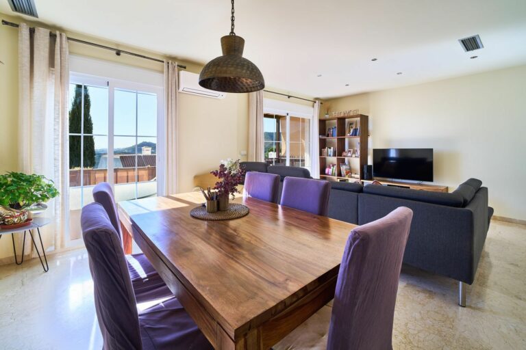 9da5316df25518b83c4e2fccc865dc61 - 9