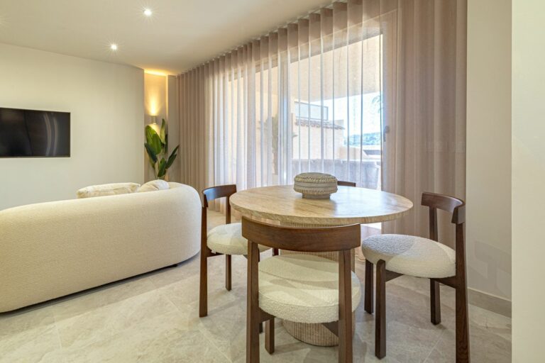 9e76b4eb63739e3df122c66953800ab0 - 10