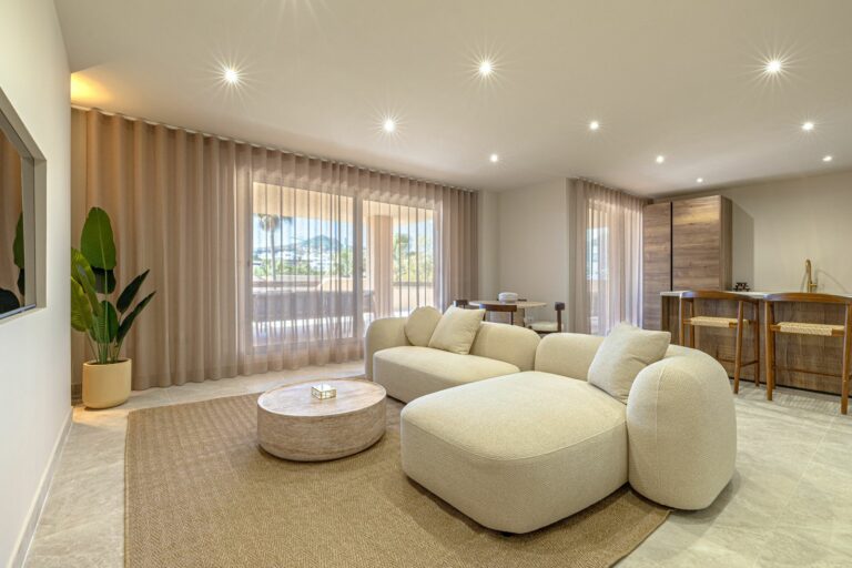 9e76b4eb63739e3df122c66953800ab0 - 2