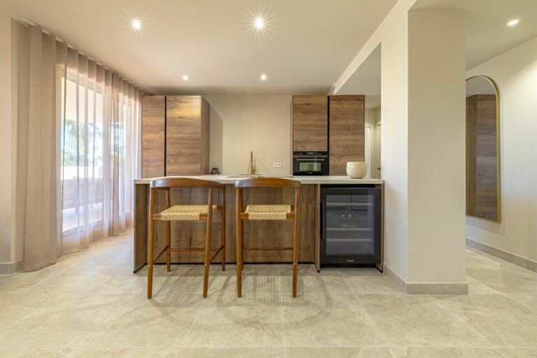 9e76b4eb63739e3df122c66953800ab0 - 3