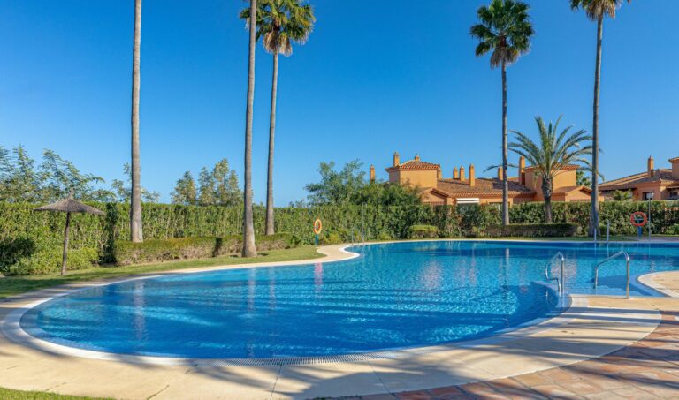 9e76b4eb63739e3df122c66953800ab0 - 5