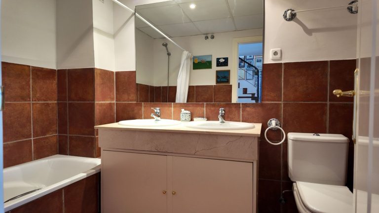 9ef3c94637d3482c8c083eeb6cc81328 - 16