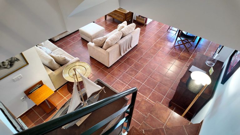 9ef3c94637d3482c8c083eeb6cc81328 - 2