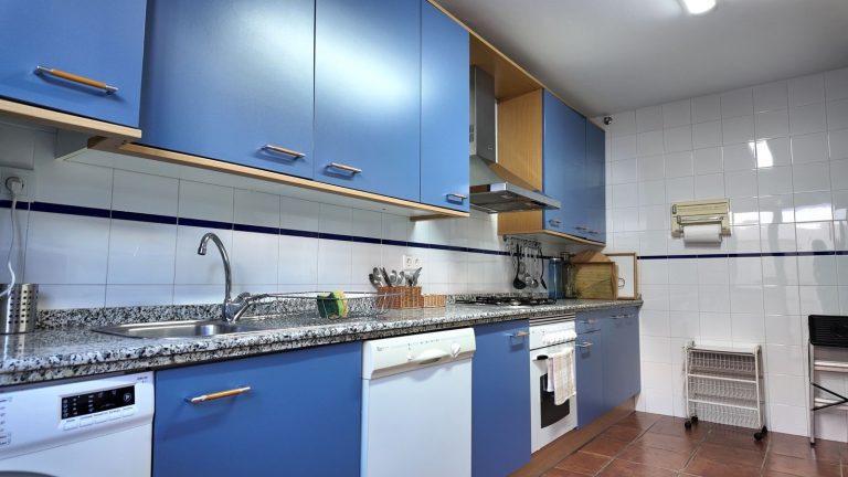 9ef3c94637d3482c8c083eeb6cc81328 - 8